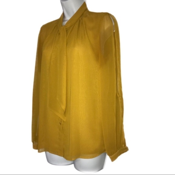 Vince Camuto Cold Shoulder Tie Neck Yellow Top XS - Picture 5 of 11